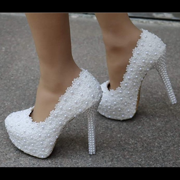 Crystal Queen White Lace Bridal Shoes - Picture 6 of 9